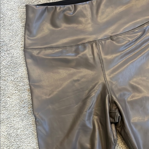 Yogalicious Lady Love Ankle Tight Faux Leather NWT Gray Super High Rise Leggings - Picture 15 of 16
